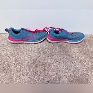 Under Armor Girls Grade School Assert 10 Running Shoes size 6 youth